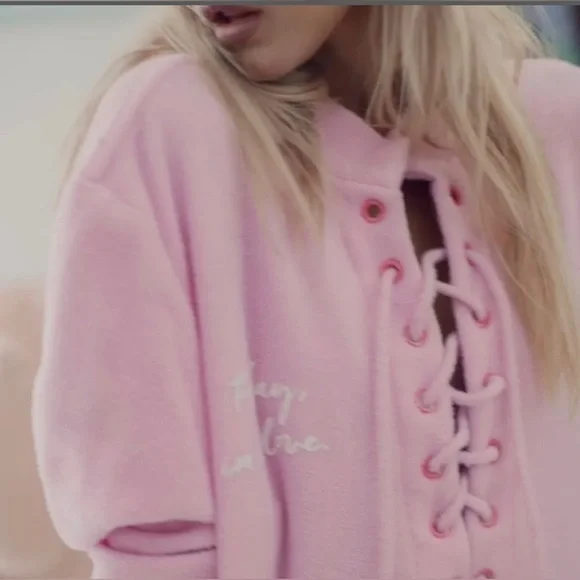 Revolve Daydream Nation Friday I’m in Love Top in Cotton Candy Size XL NWT - Picture 4 of 12